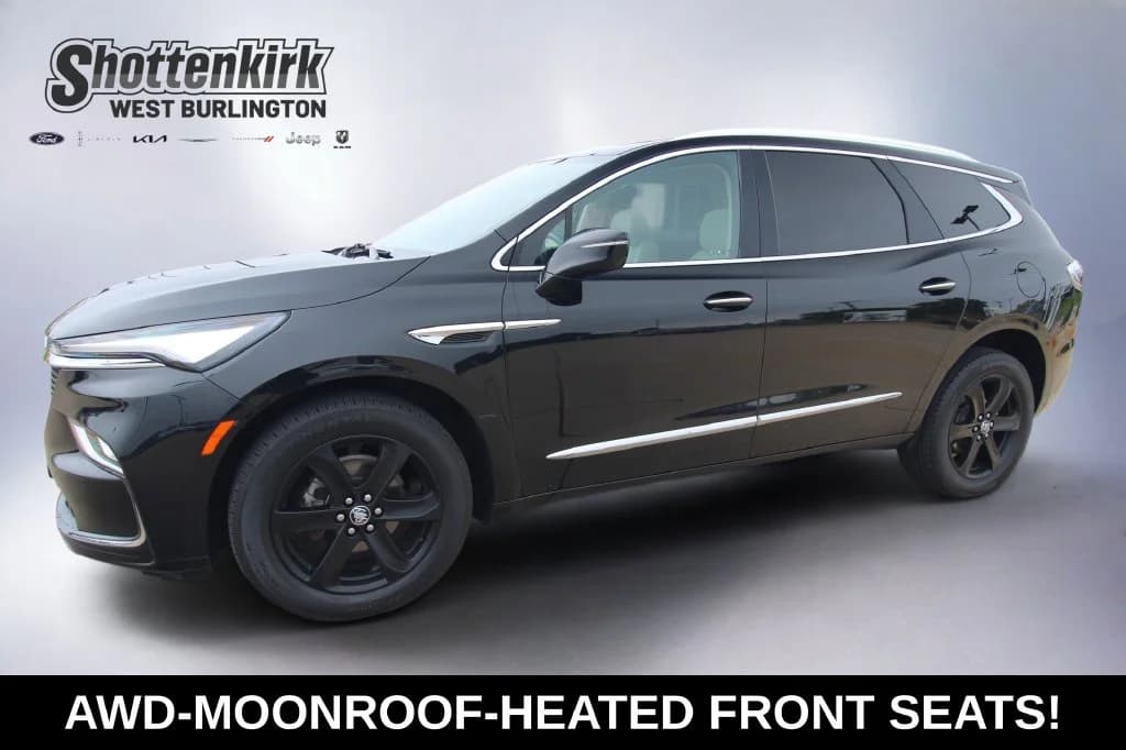 2023 Buick Enclave Essence — photo 1 of 45