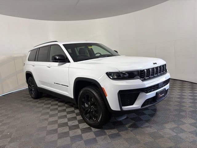2026 Jeep Grand Cherokee L Altitude — photo 1 of 34