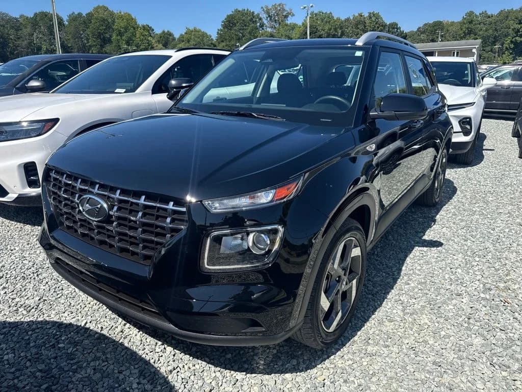 2024 Hyundai Venue SEL — photo 1 of 5