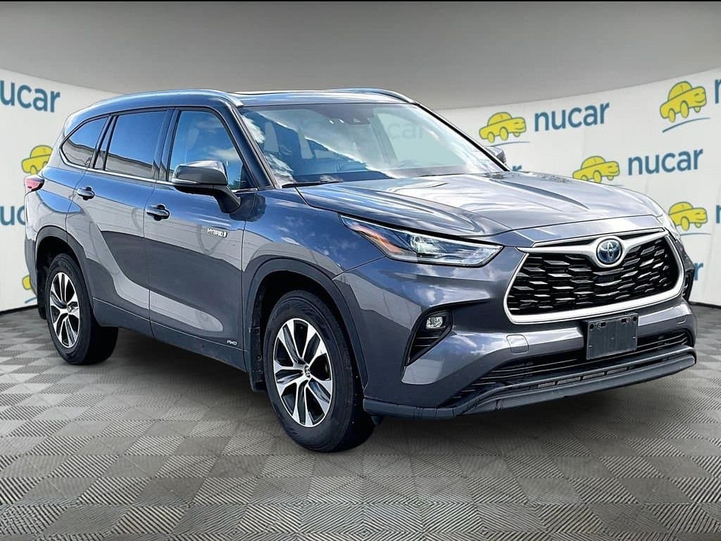 2021 Toyota Highlander Hybrid XLE — photo 1 of 16