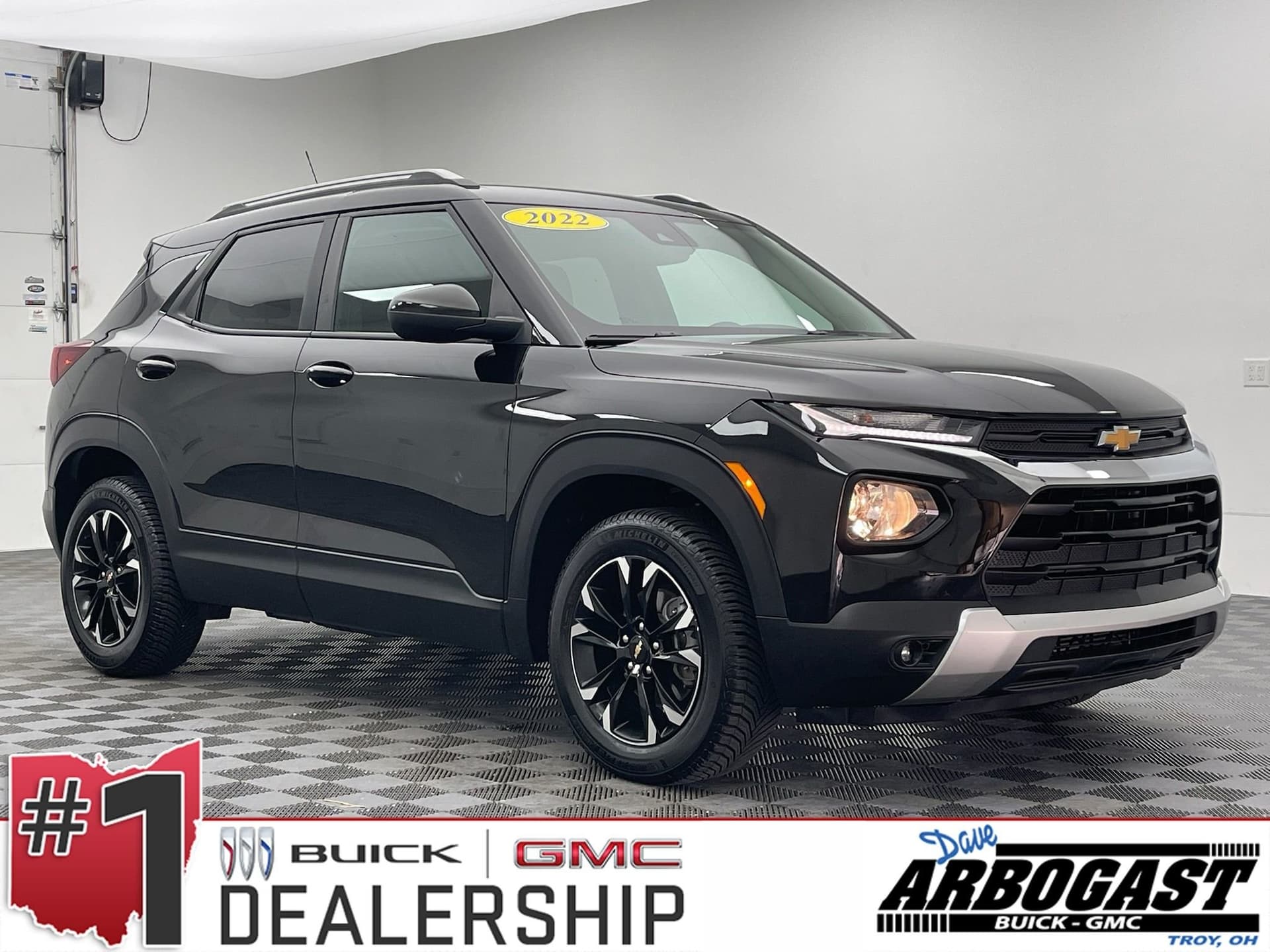 2022 Chevrolet TrailBlazer LT — photo 1 of 40