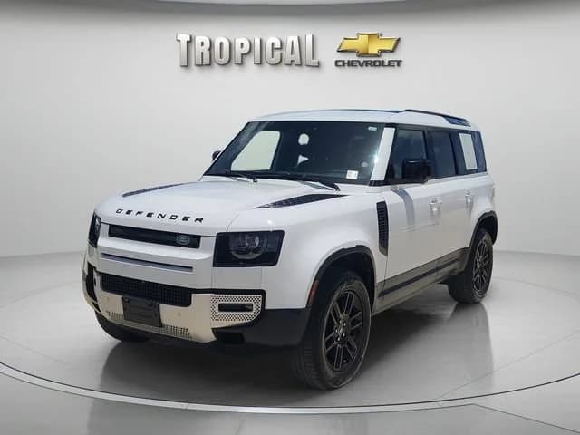 2025 Land Rover Defender S — photo 1 of 33