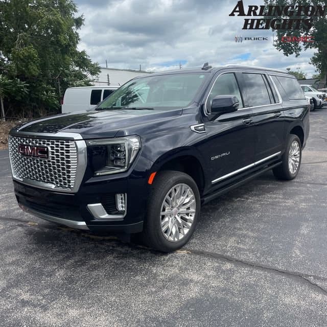 2024 GMC Yukon XL Denali — photo 1 of 10