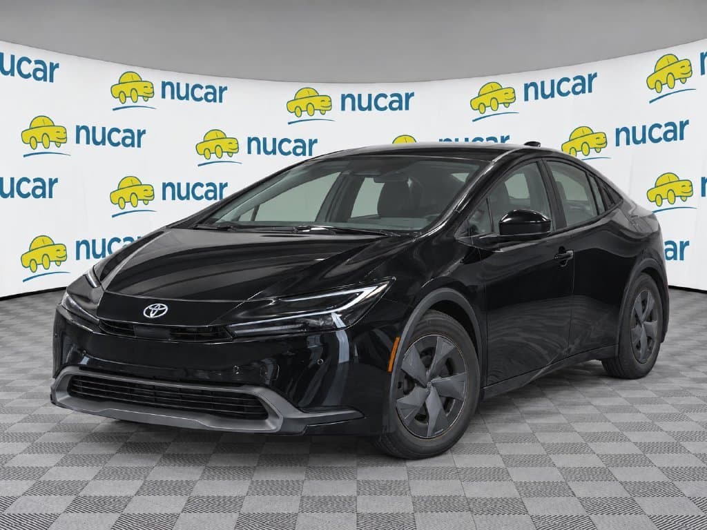 2024 Toyota Prius LE — photo 1 of 30