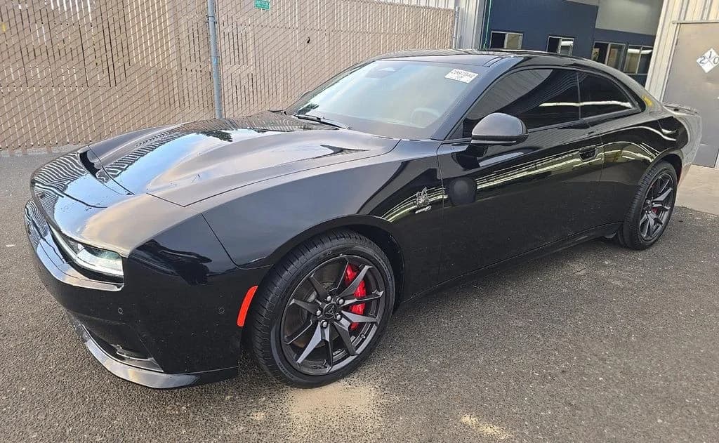 2024 Dodge Charger Daytona R/T Scat Pack — photo 1 of 18
