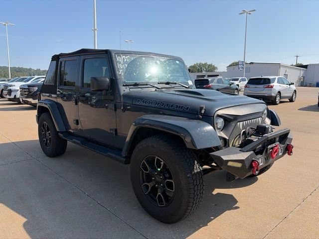 2017 Jeep Wrangler Unlimited Sahara — photo 1 of 25