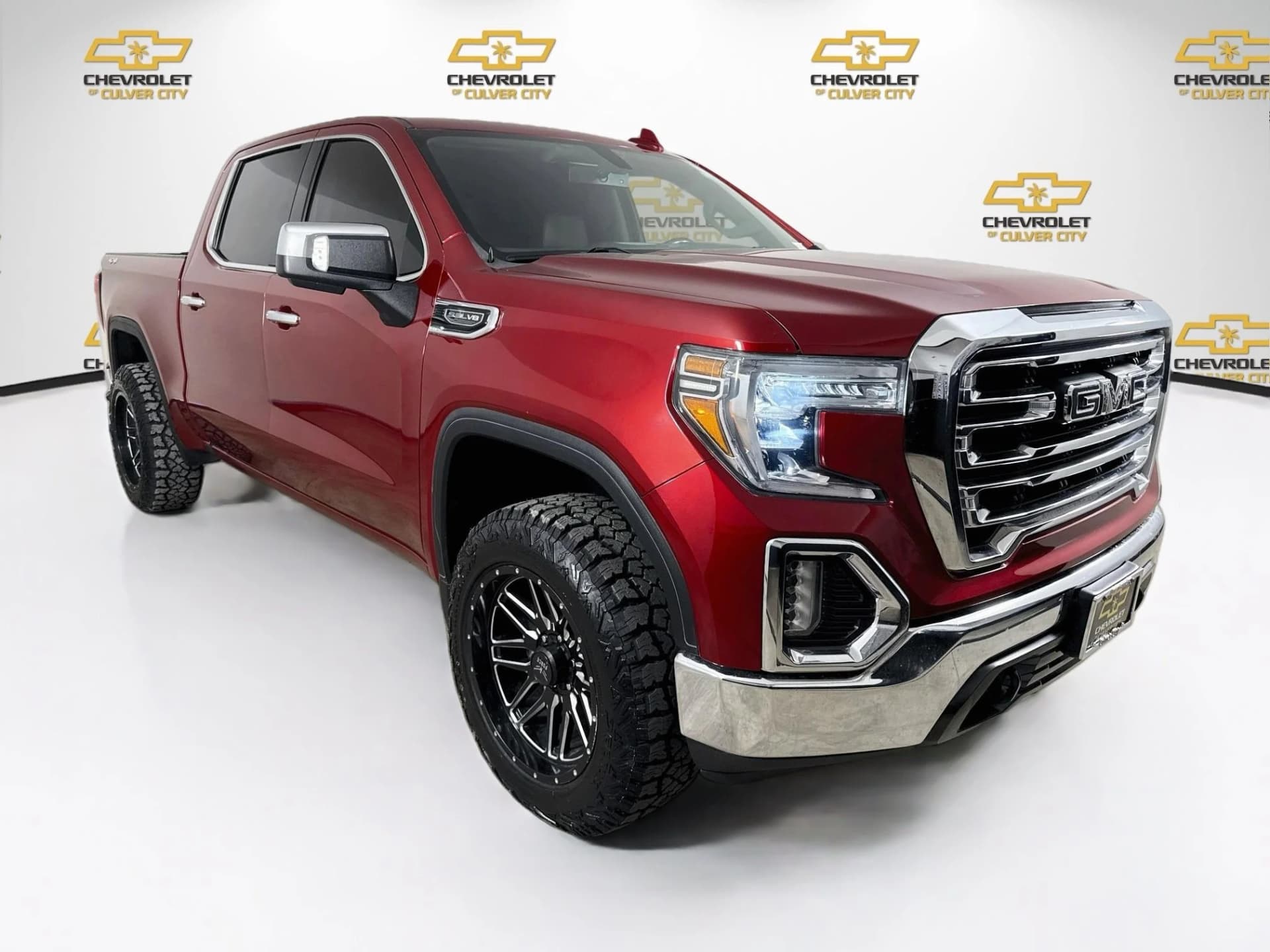 2021 GMC Sierra 1500 SLT — photo 1 of 33