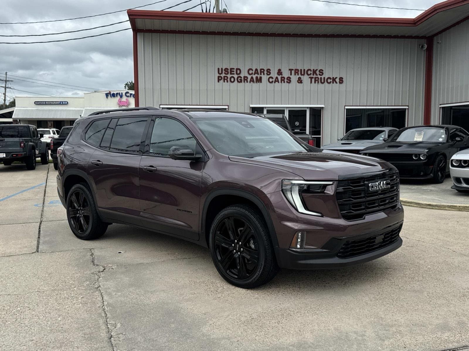 2026 GMC Acadia FWD Elevation — photo 1 of 27