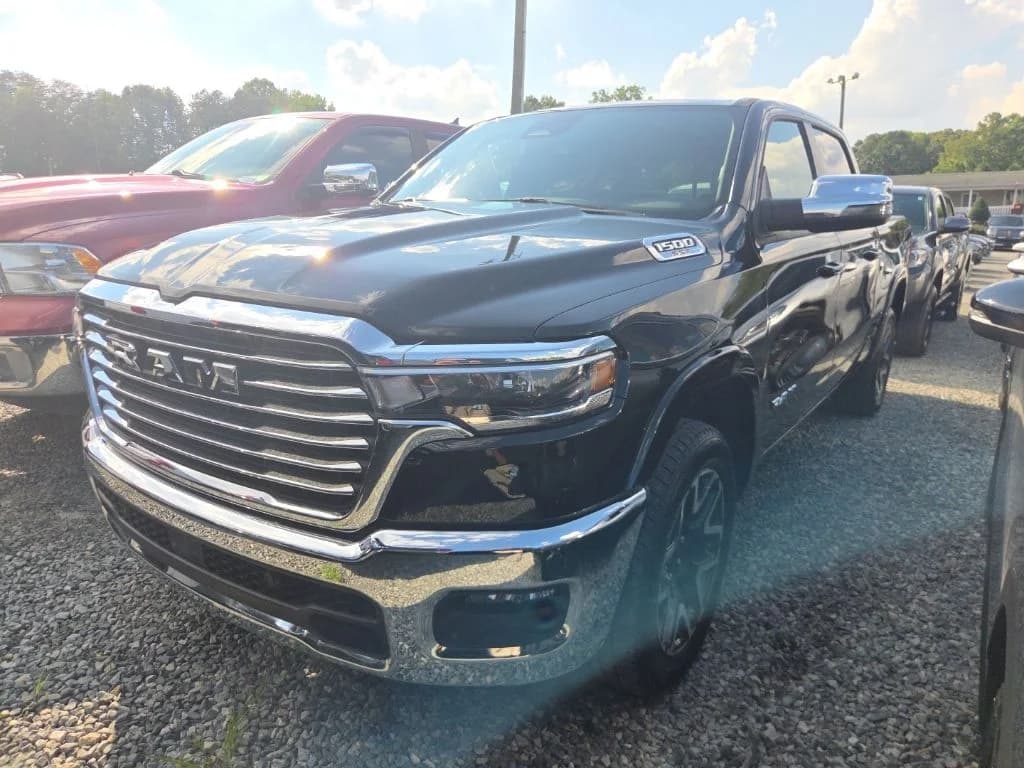 2025 RAM 1500 Laramie — photo 1 of 5