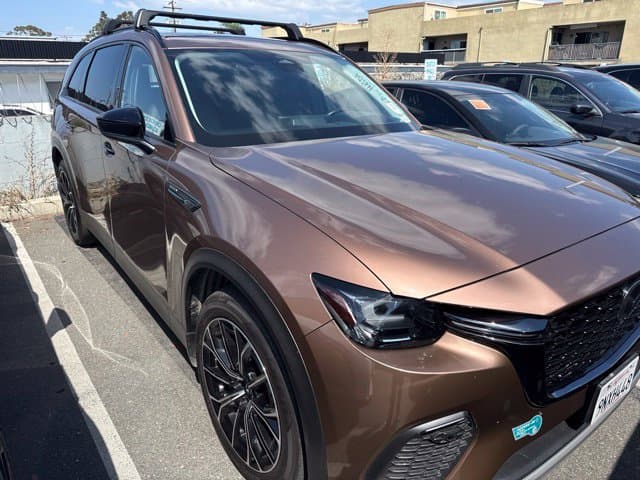2025 Mazda CX-70 PHEV Premium Package — photo 1 of 7