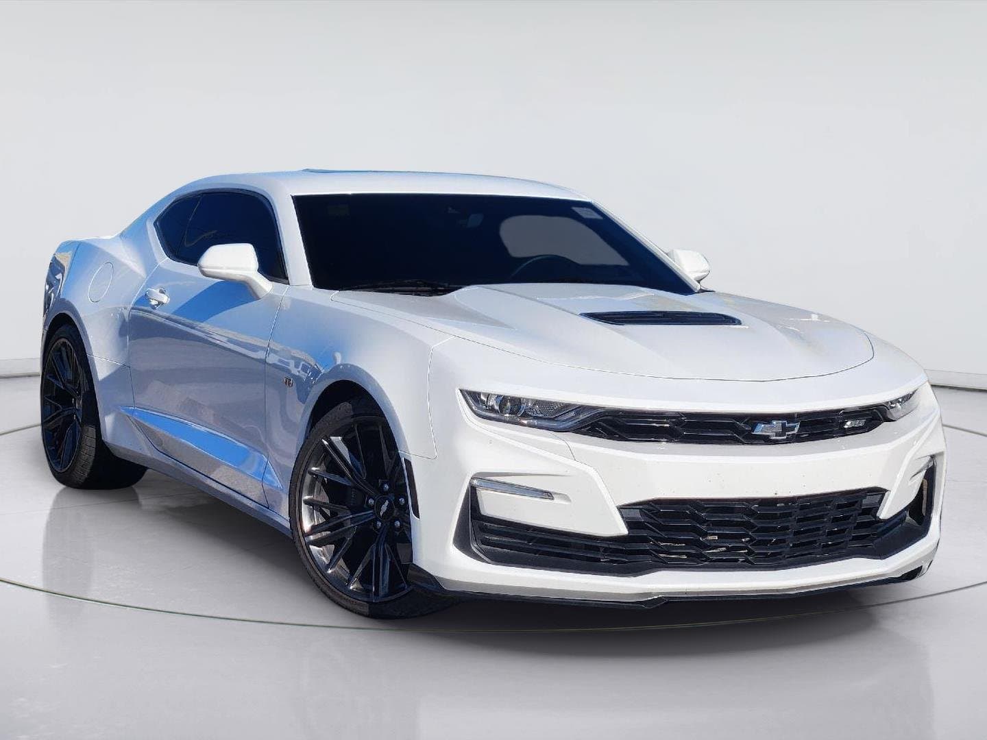 2021 Chevrolet Camaro 2SS — photo 1 of 32