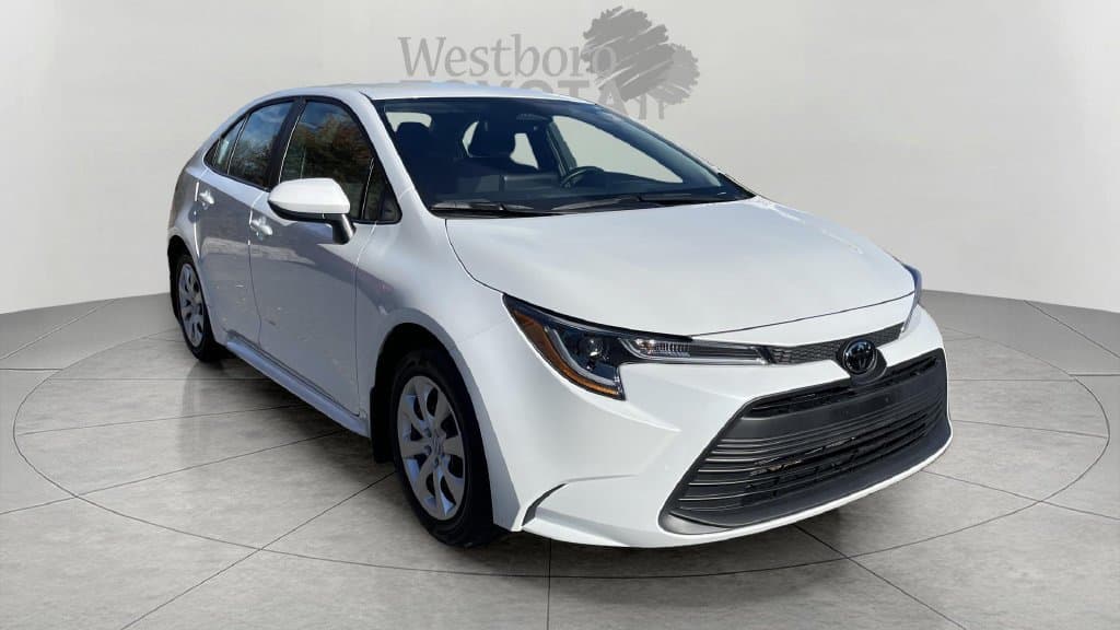 2024 Toyota Corolla LE — photo 1 of 30