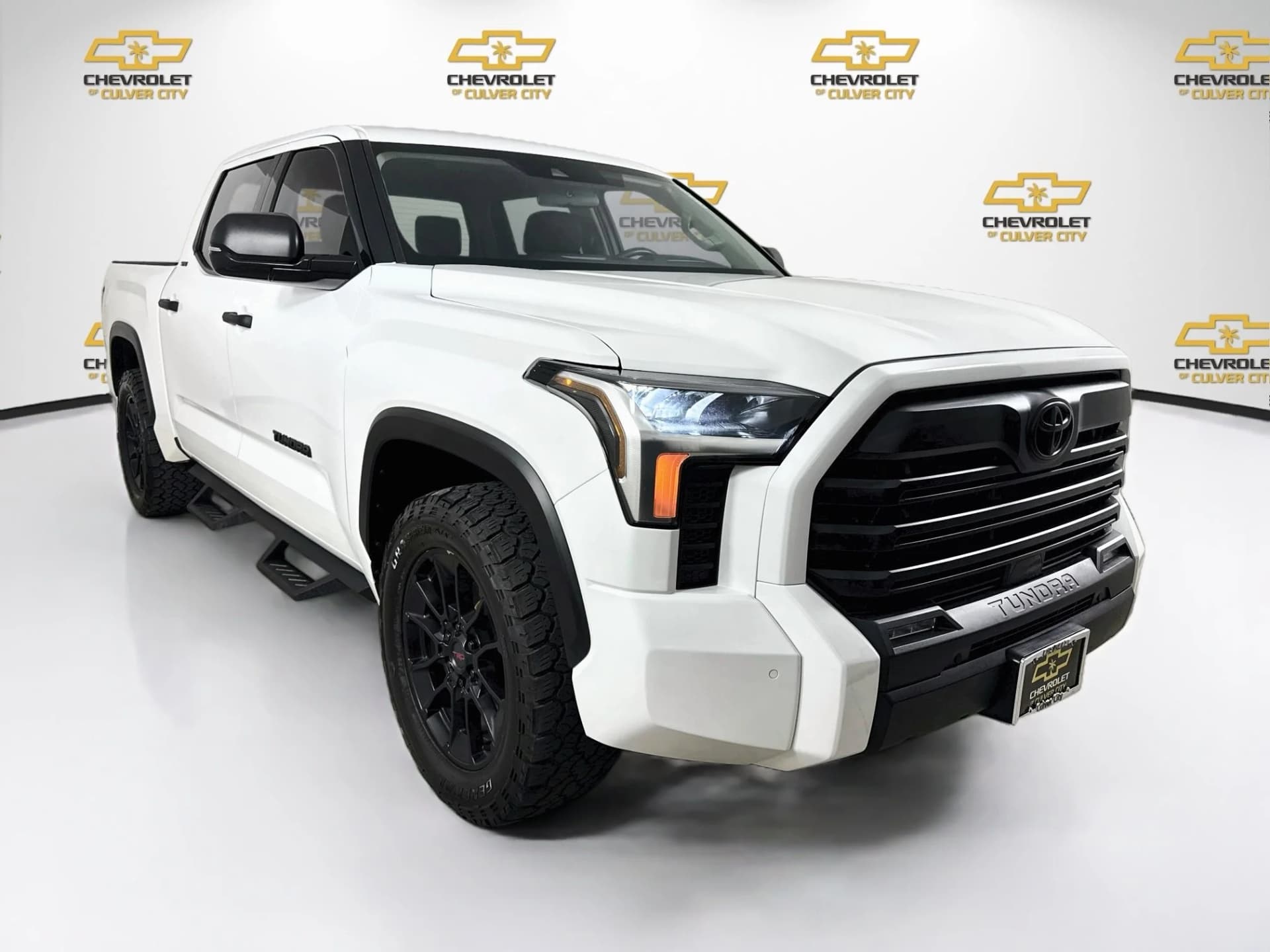 2022 Toyota Tundra 2WD SR5 — photo 1 of 32