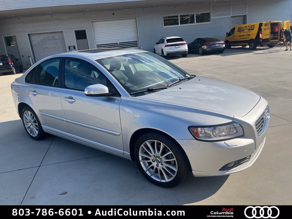 2009 Volvo S40 Base — photo 1 of 5