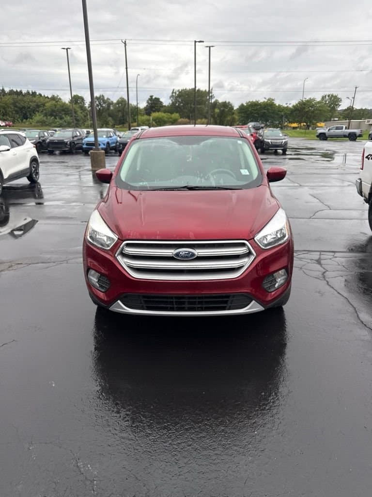 2017 Ford Escape SE — photo 1 of 14