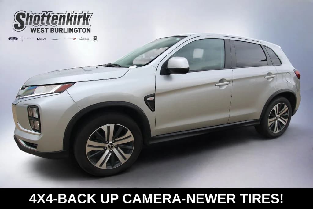 2024 Mitsubishi Outlander Sport Base — photo 1 of 36