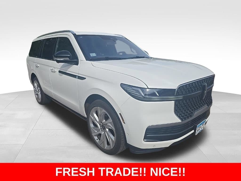 2025 Lincoln Navigator Reserve — photo 1 of 5