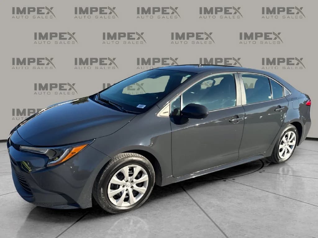 2026 Toyota Corolla LE — photo 1 of 31