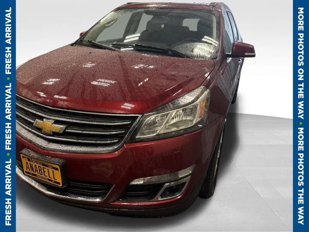 2016 Chevrolet Traverse LT — photo 1 of 8