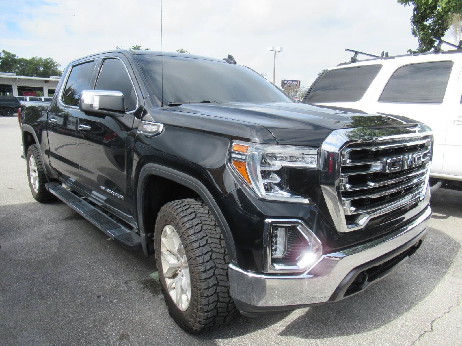 2022 GMC Sierra 1500 Limited SLT — photo 1 of 5