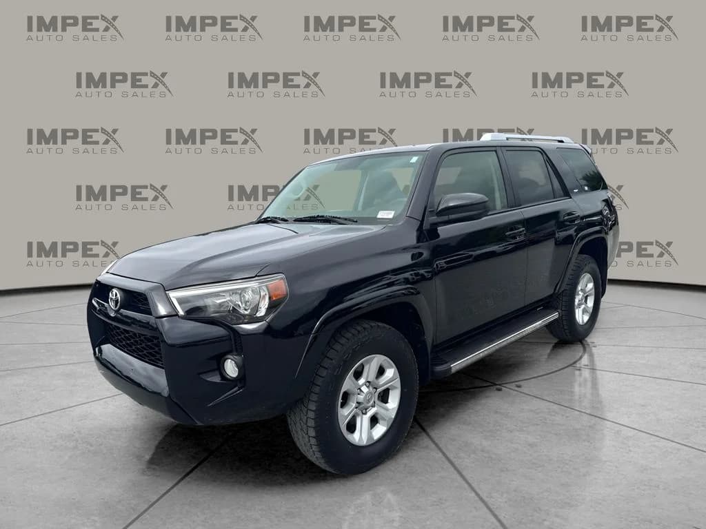 2017 Toyota 4Runner SR5 — photo 1 of 30