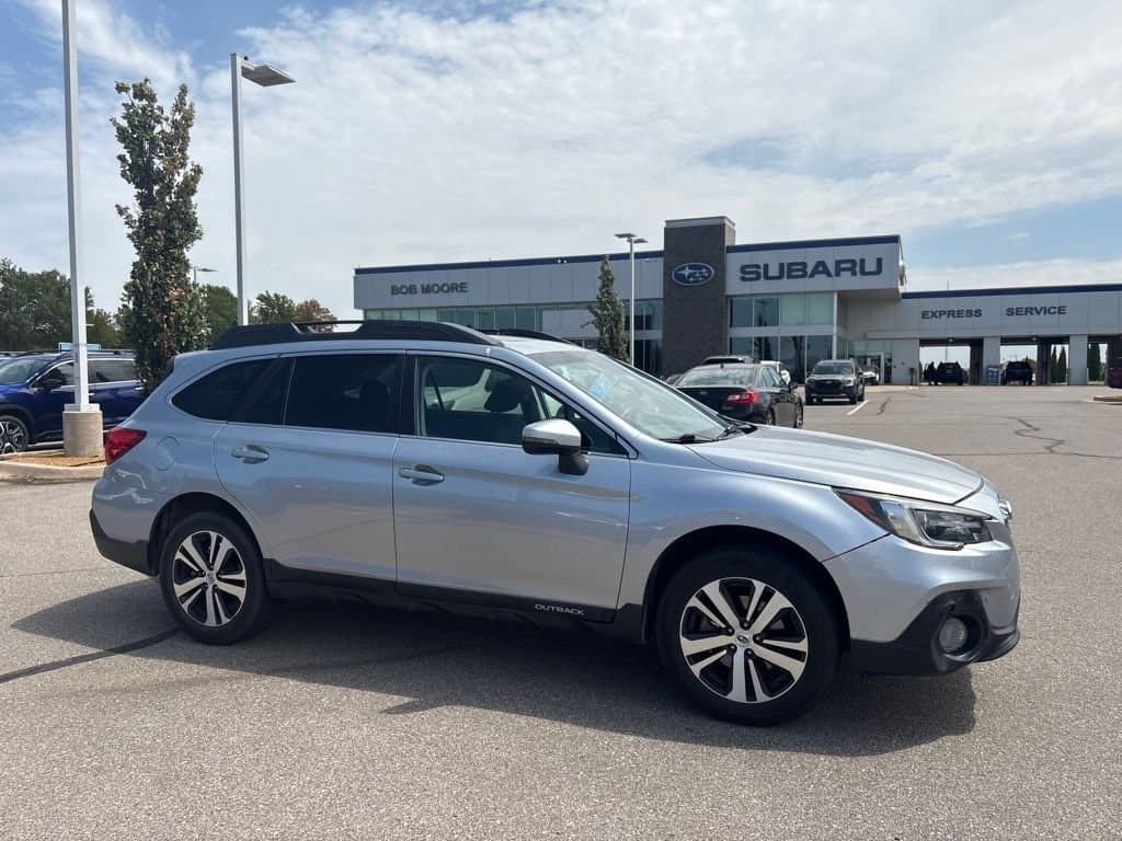 2019 Subaru Outback 2.5i — photo 1 of 3
