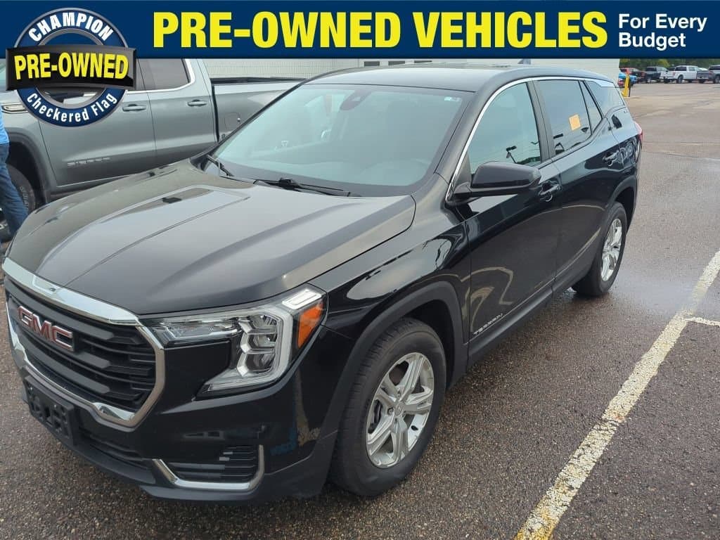 2024 GMC Terrain SLE — photo 1 of 9
