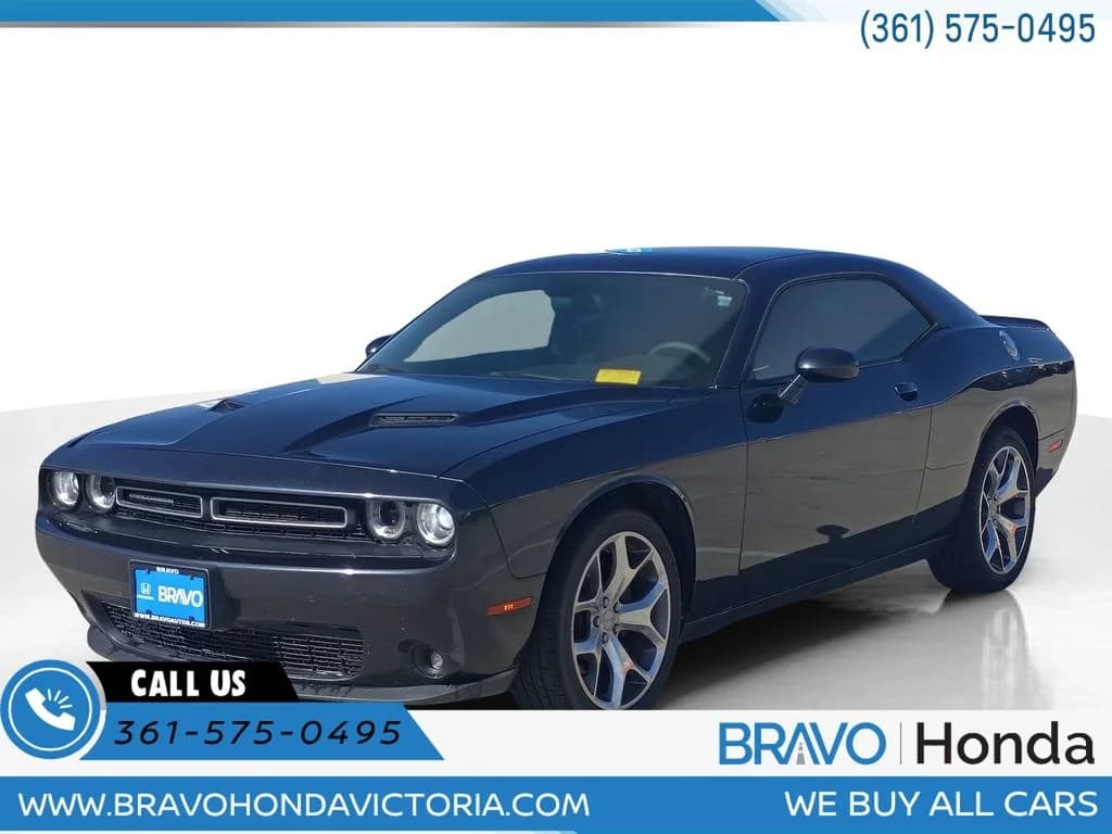 2016 Dodge Challenger SXT — photo 1 of 31