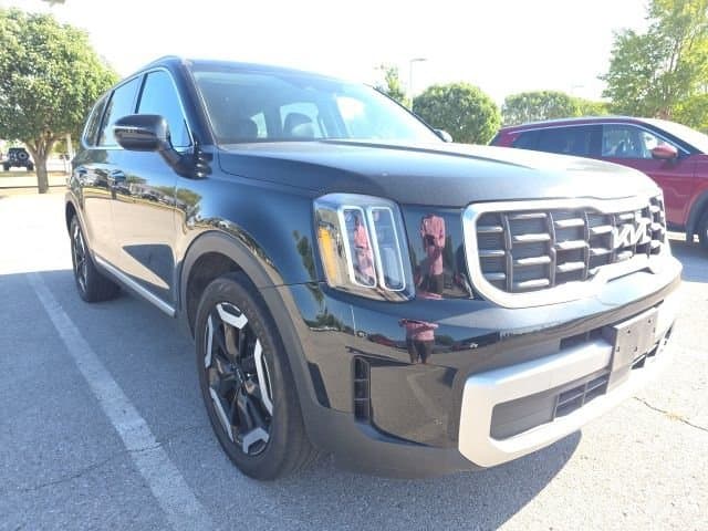 2024 Kia Telluride S — photo 1 of 5