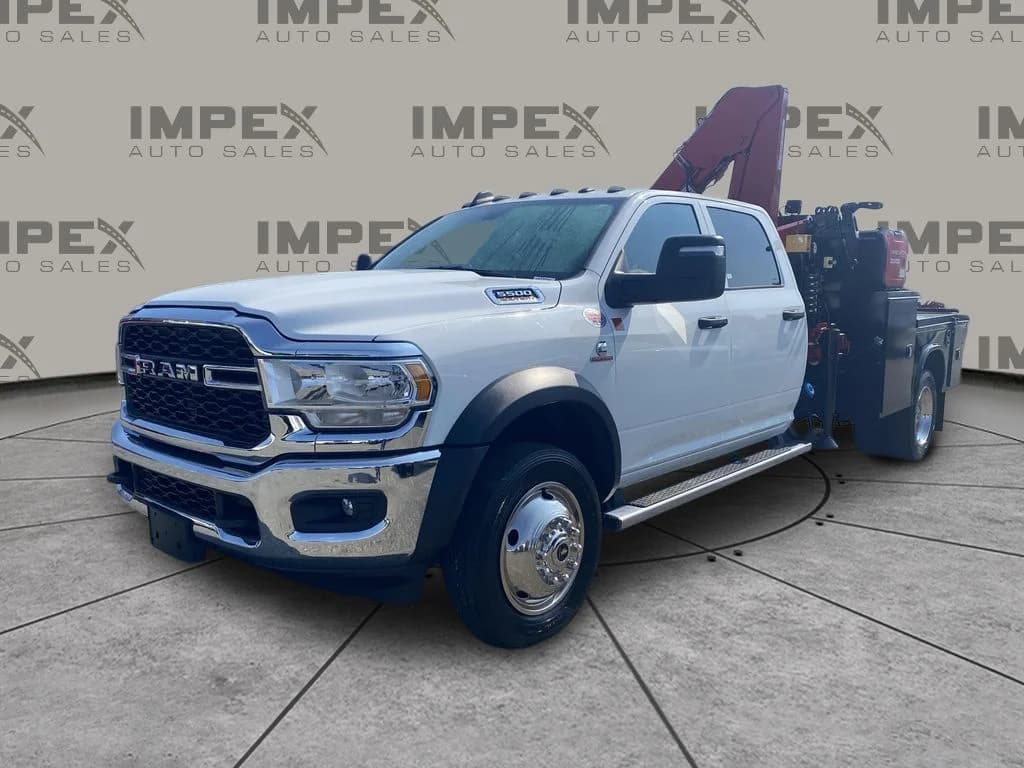 2024 RAM 5500HD Tradesman — photo 1 of 98