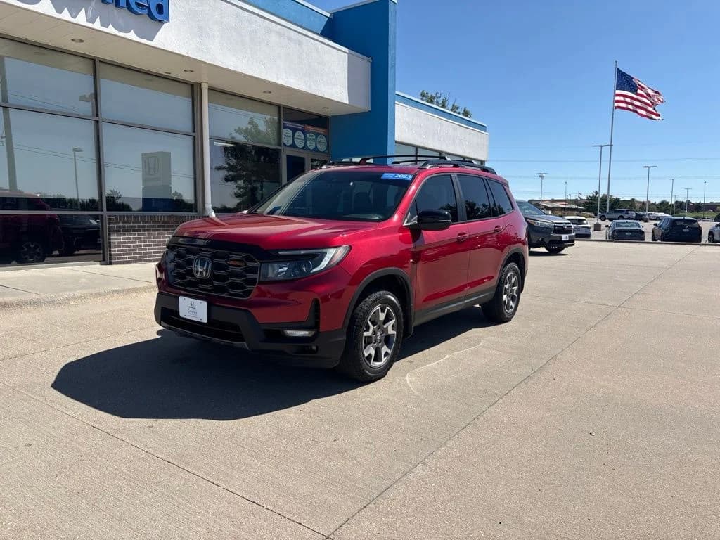 2023 Honda Passport TrailSport — photo 1 of 45