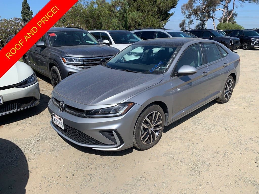 2025 Volkswagen Jetta Base — photo 1 of 11
