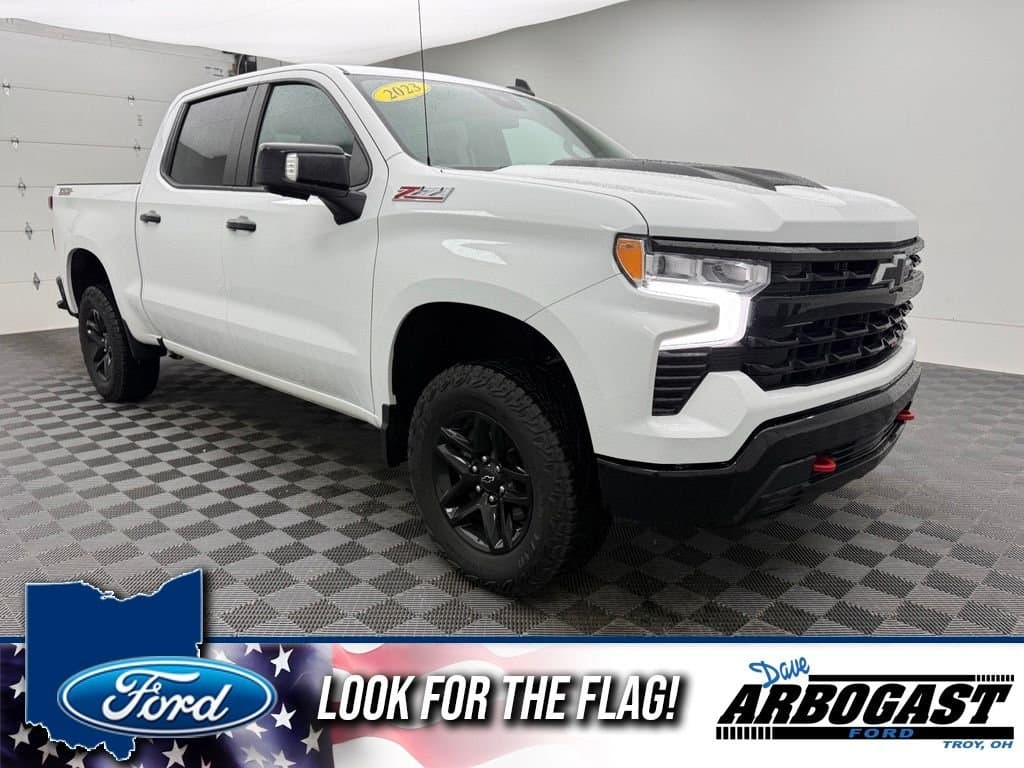 2023 Chevrolet Silverado 1500 LT Trail Boss — photo 1 of 38