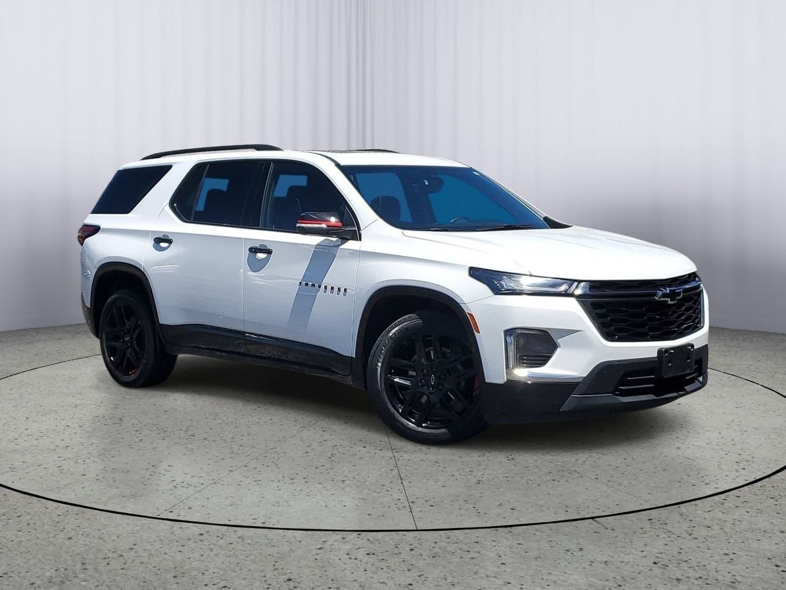 2023 Chevrolet Traverse Premier — photo 1 of 31