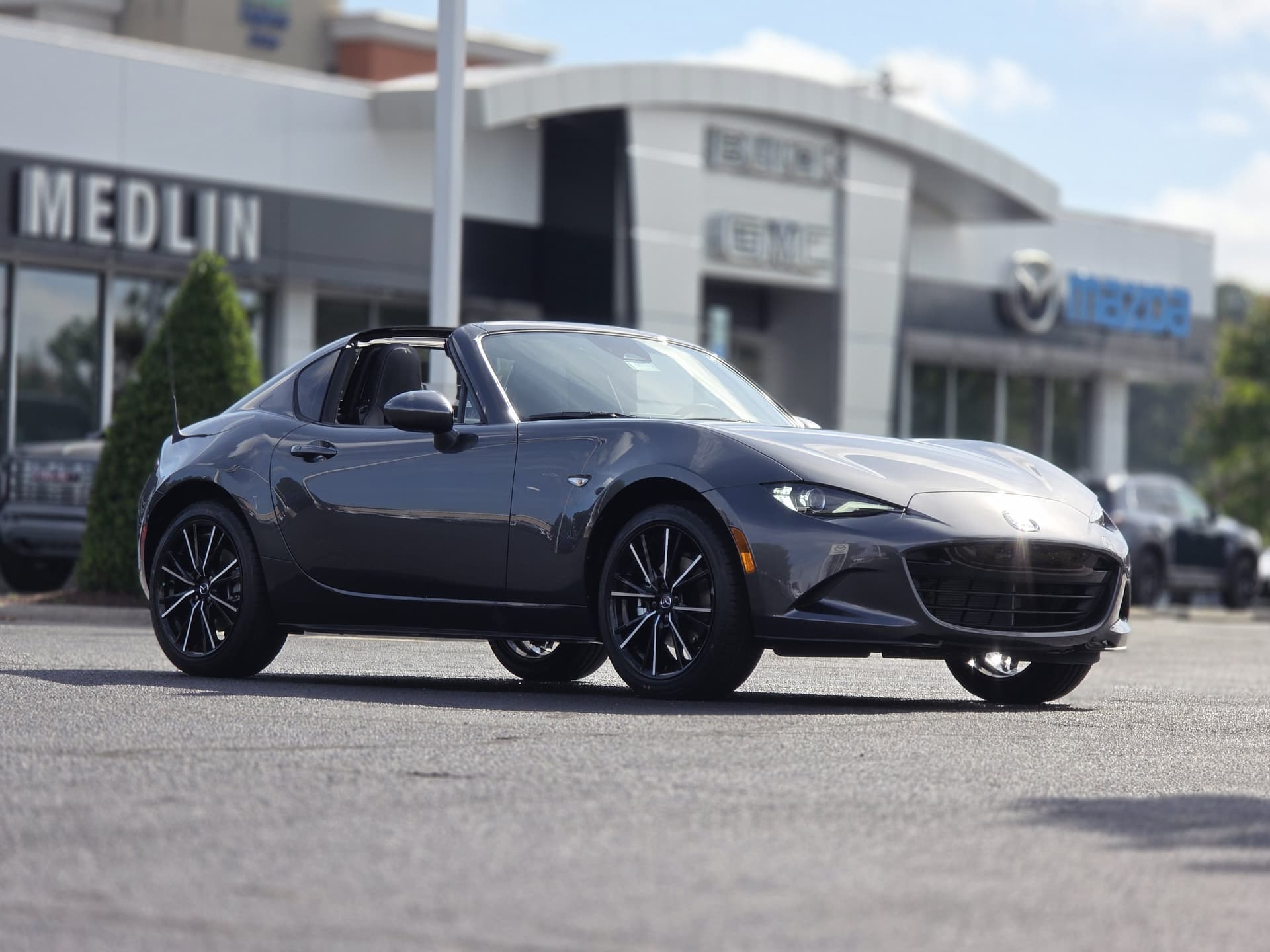 2026 Mazda MX-5 Miata RF Grand Touring — photo 1 of 33
