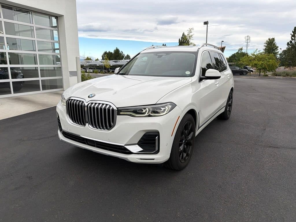 2022 BMW X7 xDrive40i — photo 1 of 15
