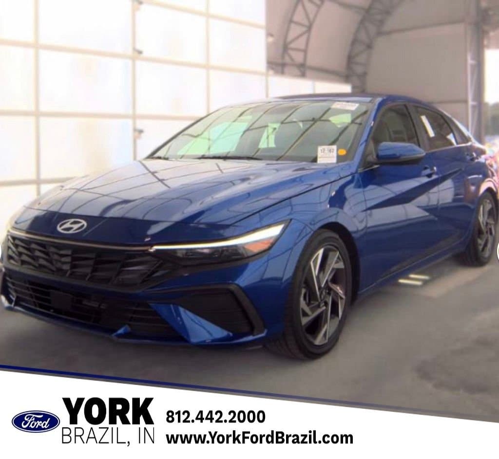 2025 Hyundai Elantra Limited — photo 1 of 2