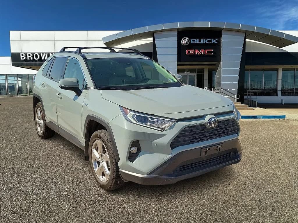 2021 Toyota RAV4 Hybrid LE — photo 1 of 25