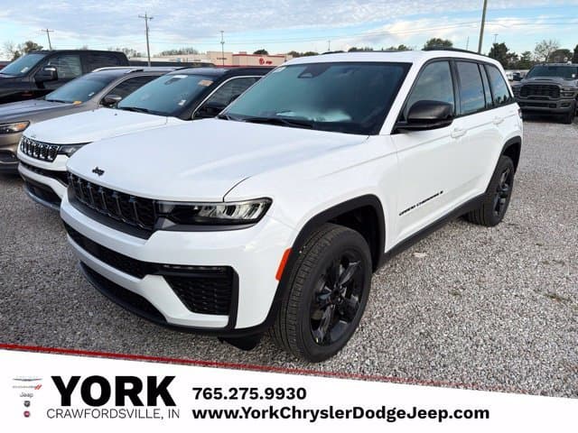 2027 Jeep Grand Cherokee Base — photo 1 of 12