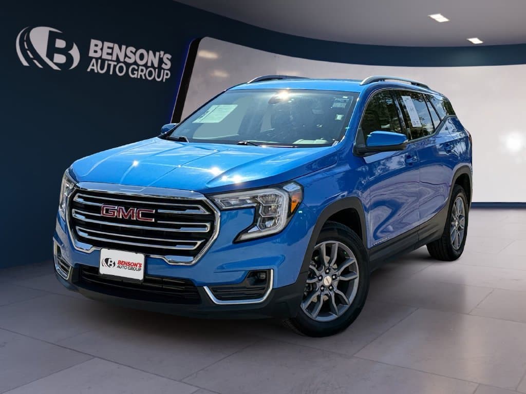 2024 GMC Terrain SLT — photo 1 of 11