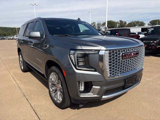 2021 GMC Yukon Denali — photo 1 of 25