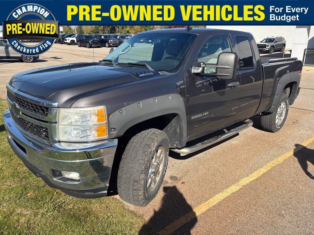 2011 Chevrolet Silverado 2500HD LT — photo 1 of 4