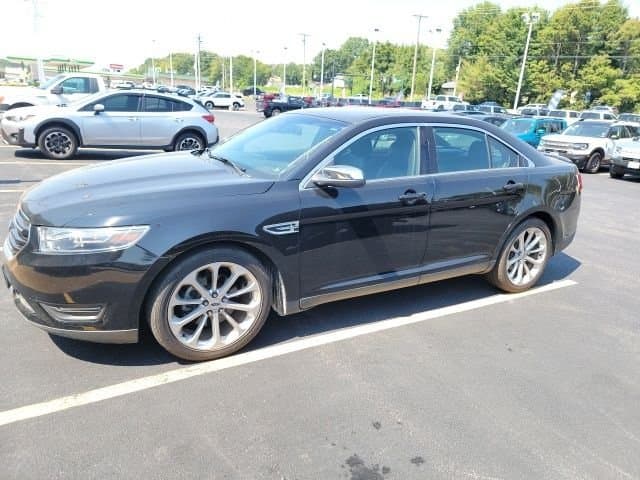 2018 Ford Taurus Limited — photo 1 of 9