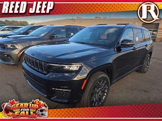 2025 Jeep Grand Cherokee L Summit Reserve — photo 1 of 11