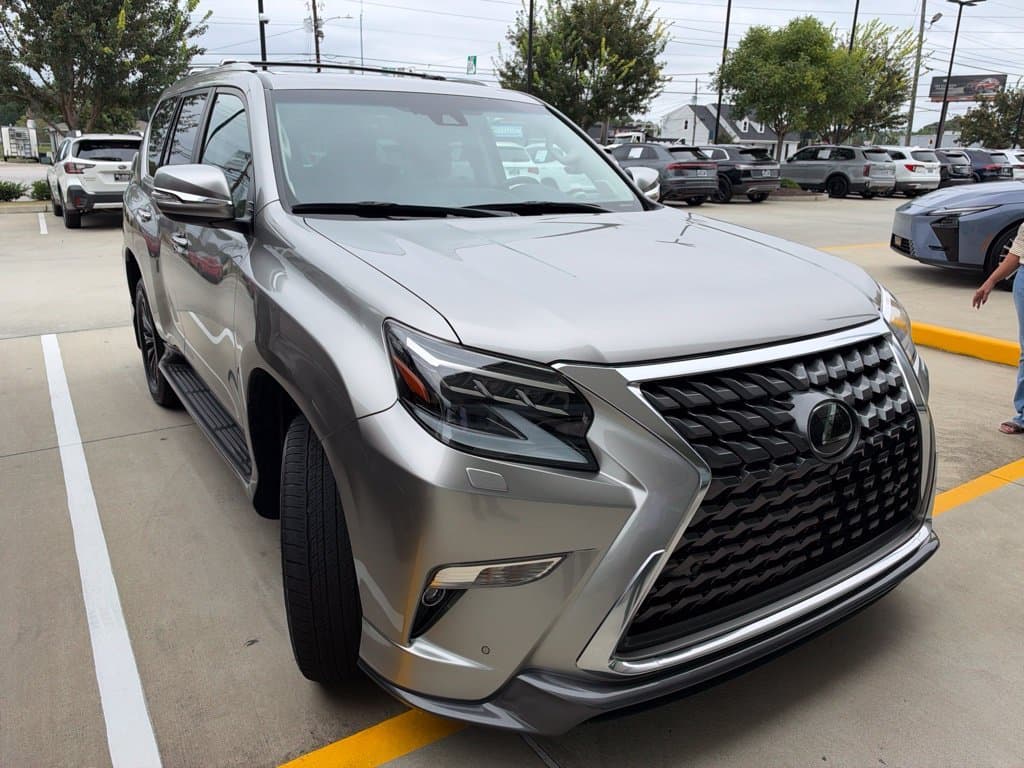 2023 Lexus GX Base — photo 1 of 4