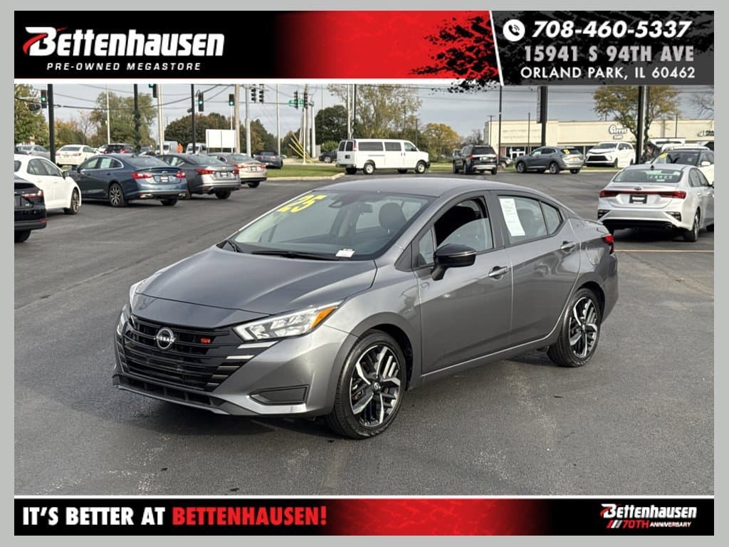 2025 Nissan Versa SR — photo 1 of 11