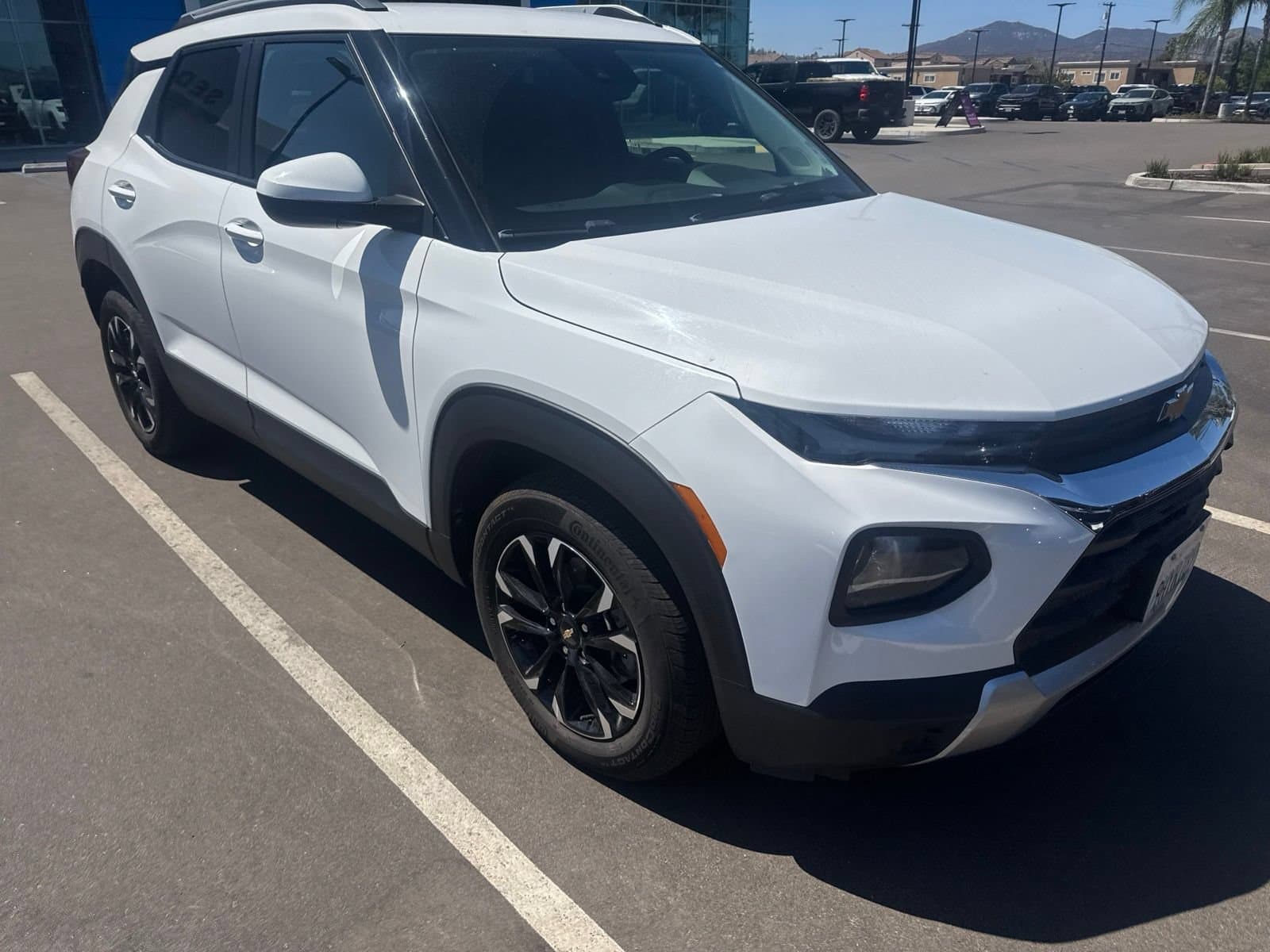 2023 Chevrolet Trailblazer LT — photo 1 of 11