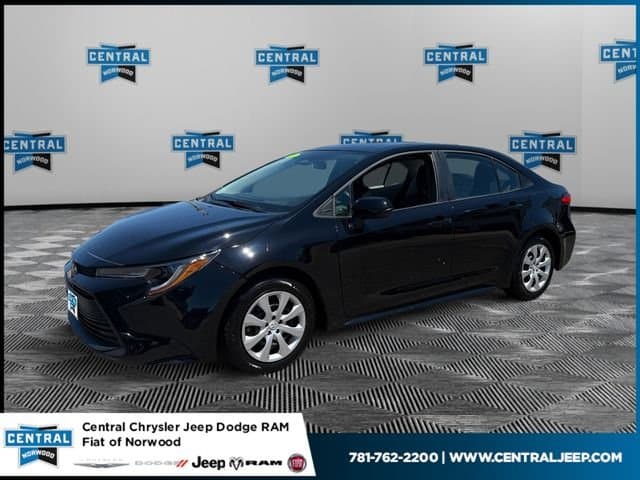 2025 Toyota Corolla LE — photo 1 of 21