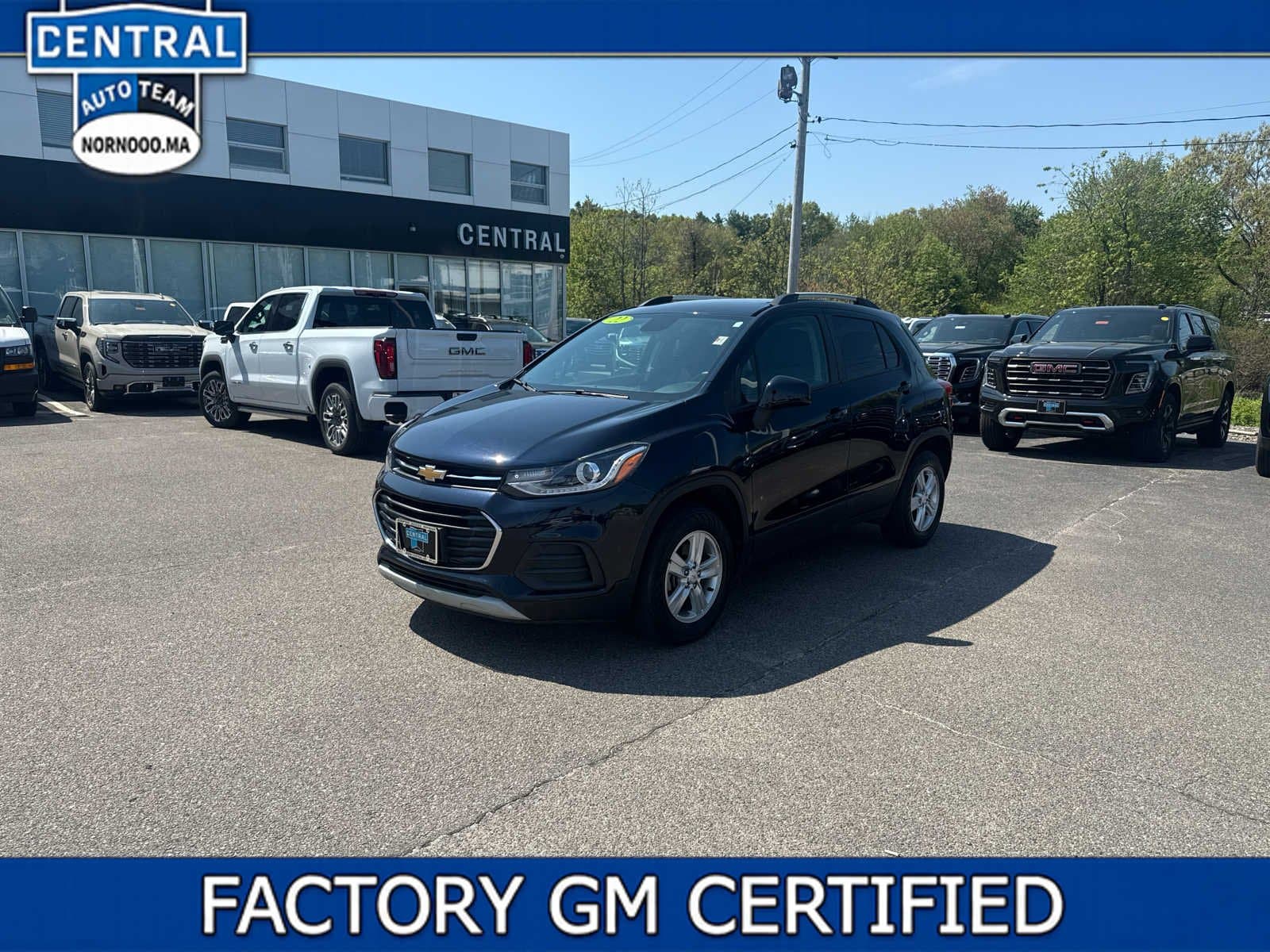 2022 Chevrolet Trax LT — photo 1 of 21