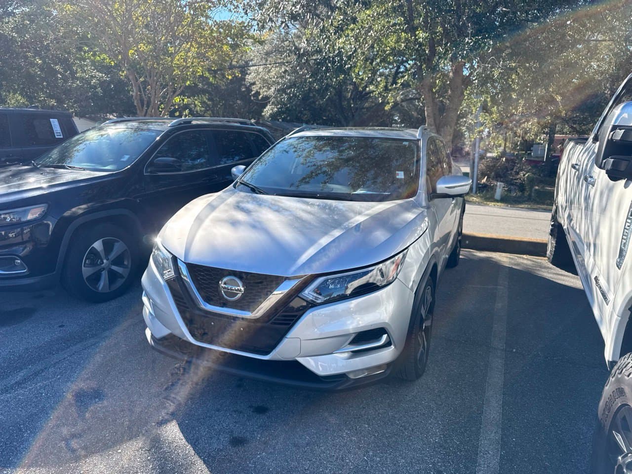2021 Nissan Rogue Sport SL — photo 1 of 7